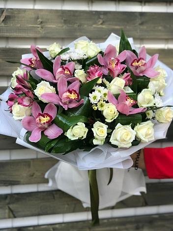 Букет цветов из: Розы и Хризантемы в Васютино