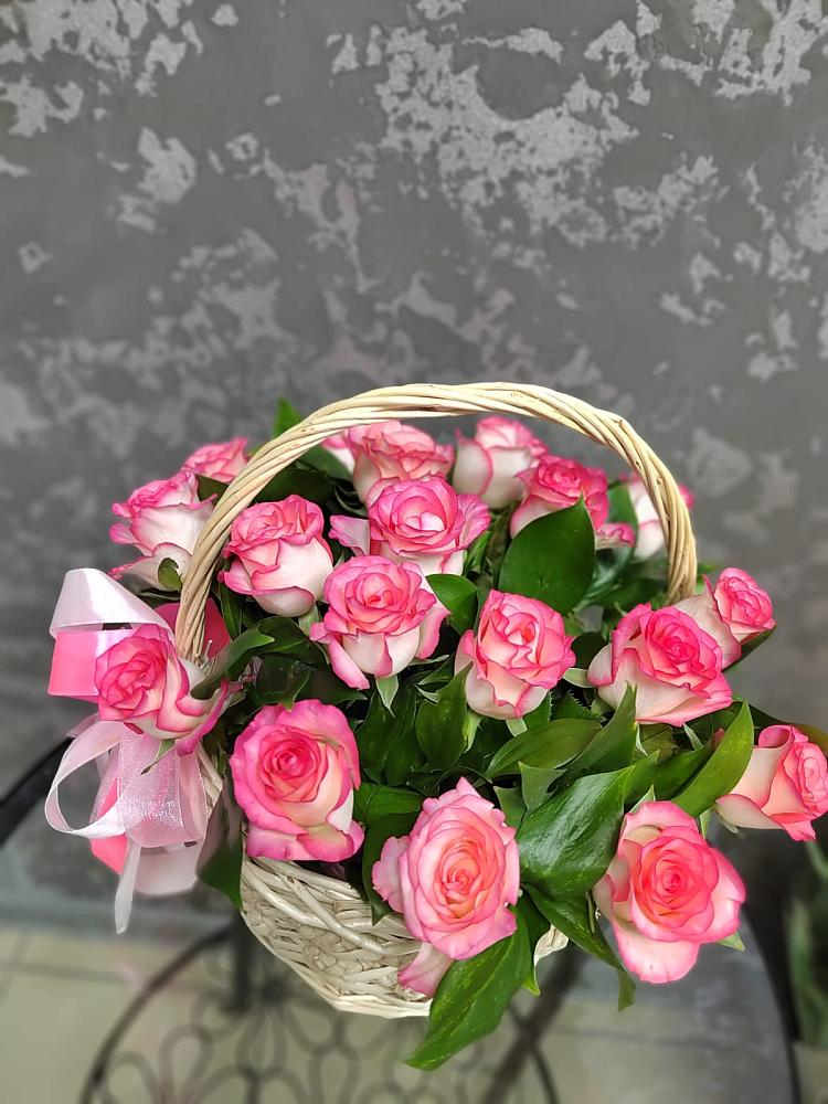 Цветочная композиция из Розы в корзине в Васютино