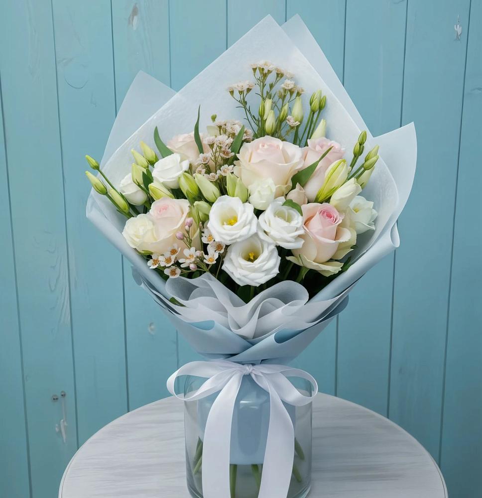 Букет цветов из: Розы и Лизиантусы в Васютино