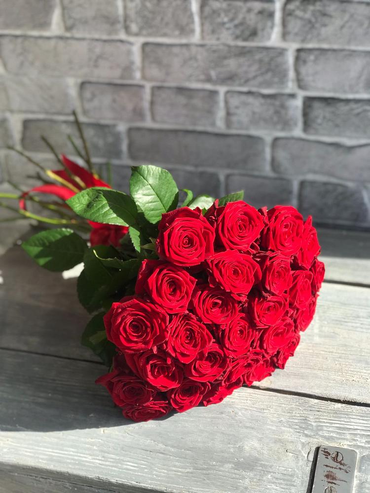 Букет Красные розы Фридом в Васютино