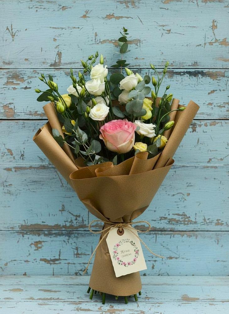 Букет цветов из: Розы и Лизиантусы в Васютино