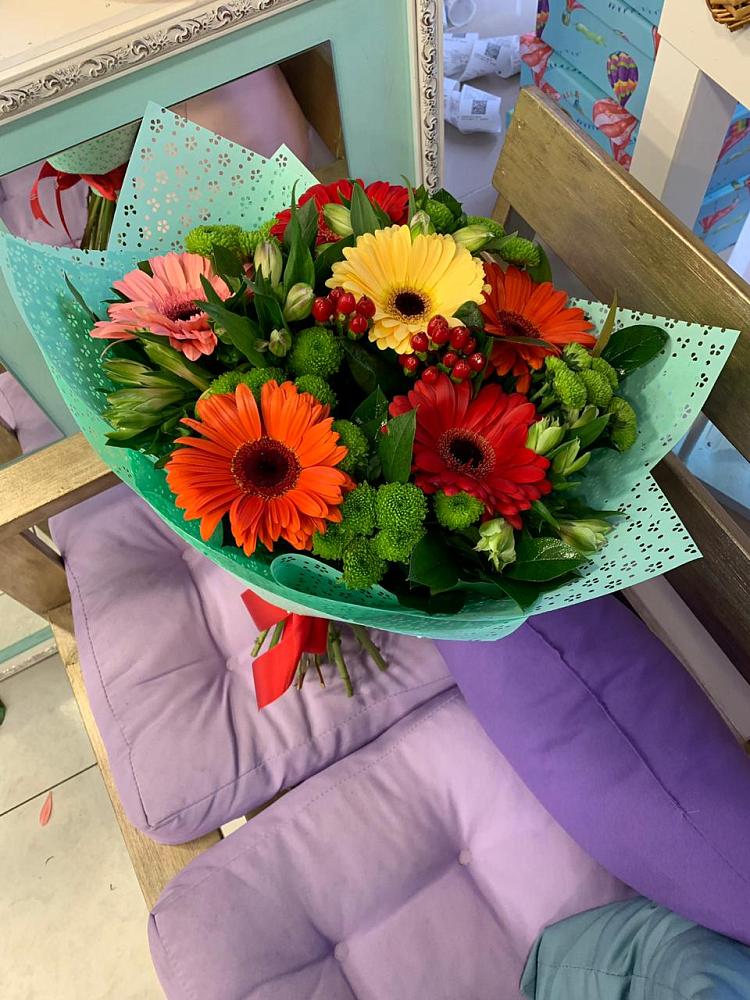 Букет цветов из: Герберы, Хризантемы и Альстромерии в Васютино