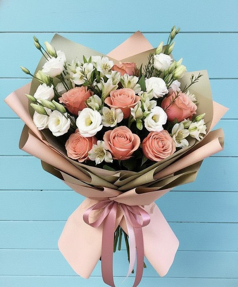 Букет цветов из: Розы, Альстромерии и Лизиантусы в Васютино