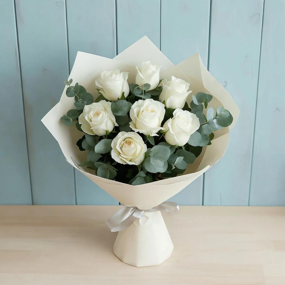 Букет Белые розы в Эвкалипте в Васютино