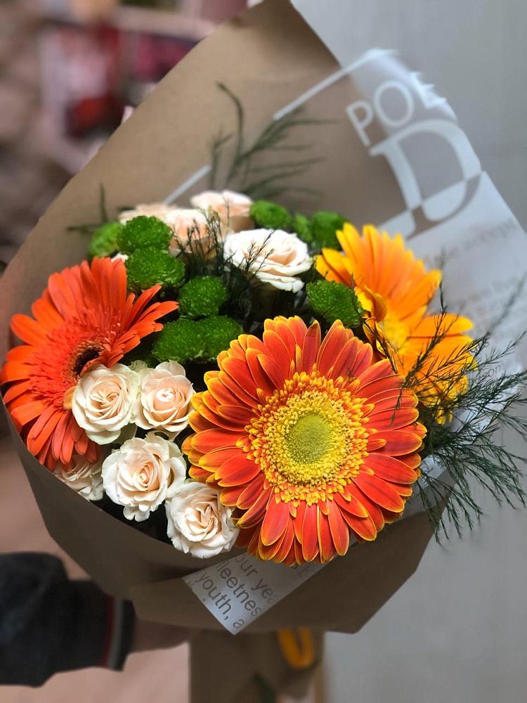 Букет цветов из: Герберы, Хризантемы и Розы в Васютино