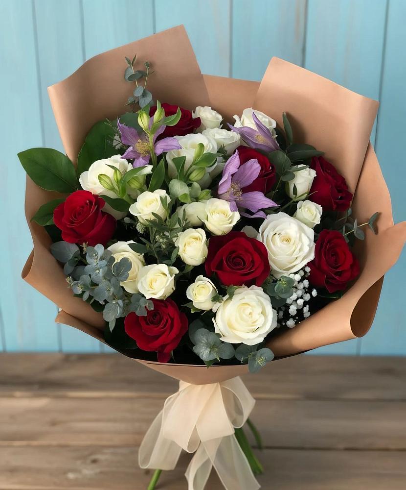 Букет цветов из: Розы и Альстромерии в Васютино