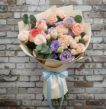Букет цветов из:  Розы, Лизиантусы и Гвоздики в Васютино